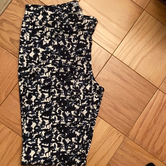 DKNY  Two Color Jeans - Picture 2 of 6